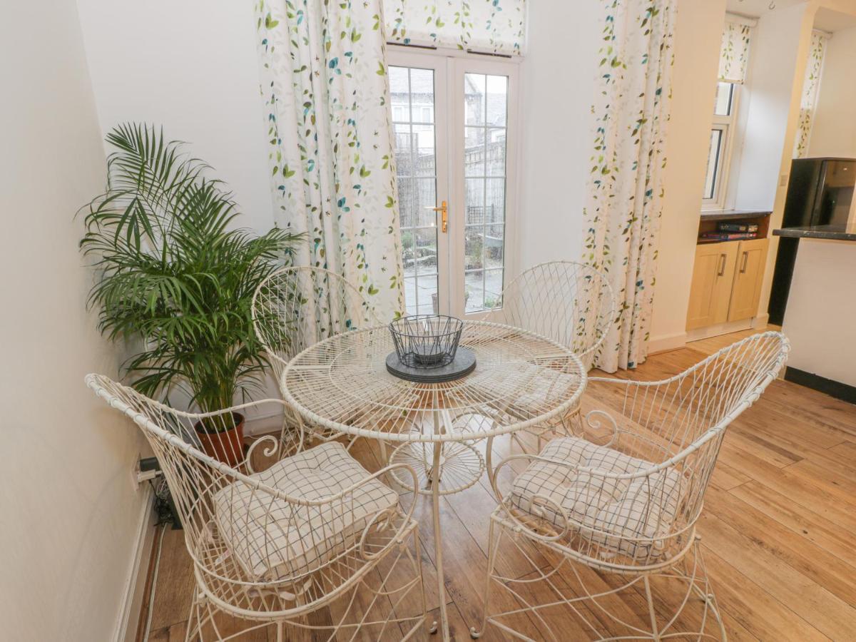 Garden Apartment Ayr Exterior foto